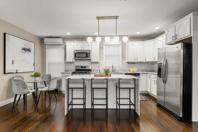 $3,300 | 77 Wheatland Street, Unit 2, Somerville, MA 02145