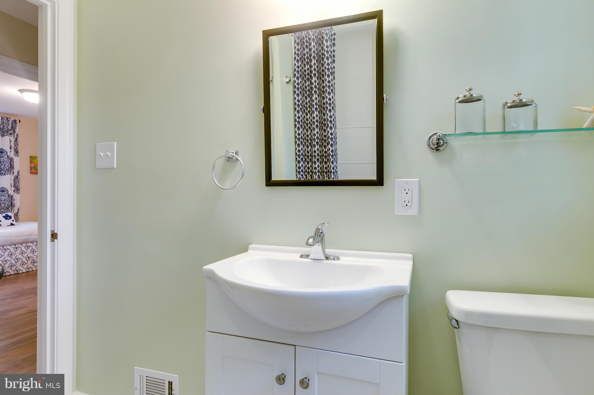 2829 Munson Street Silver Spring, MD 20902 - Photo 18 of 30 Bath