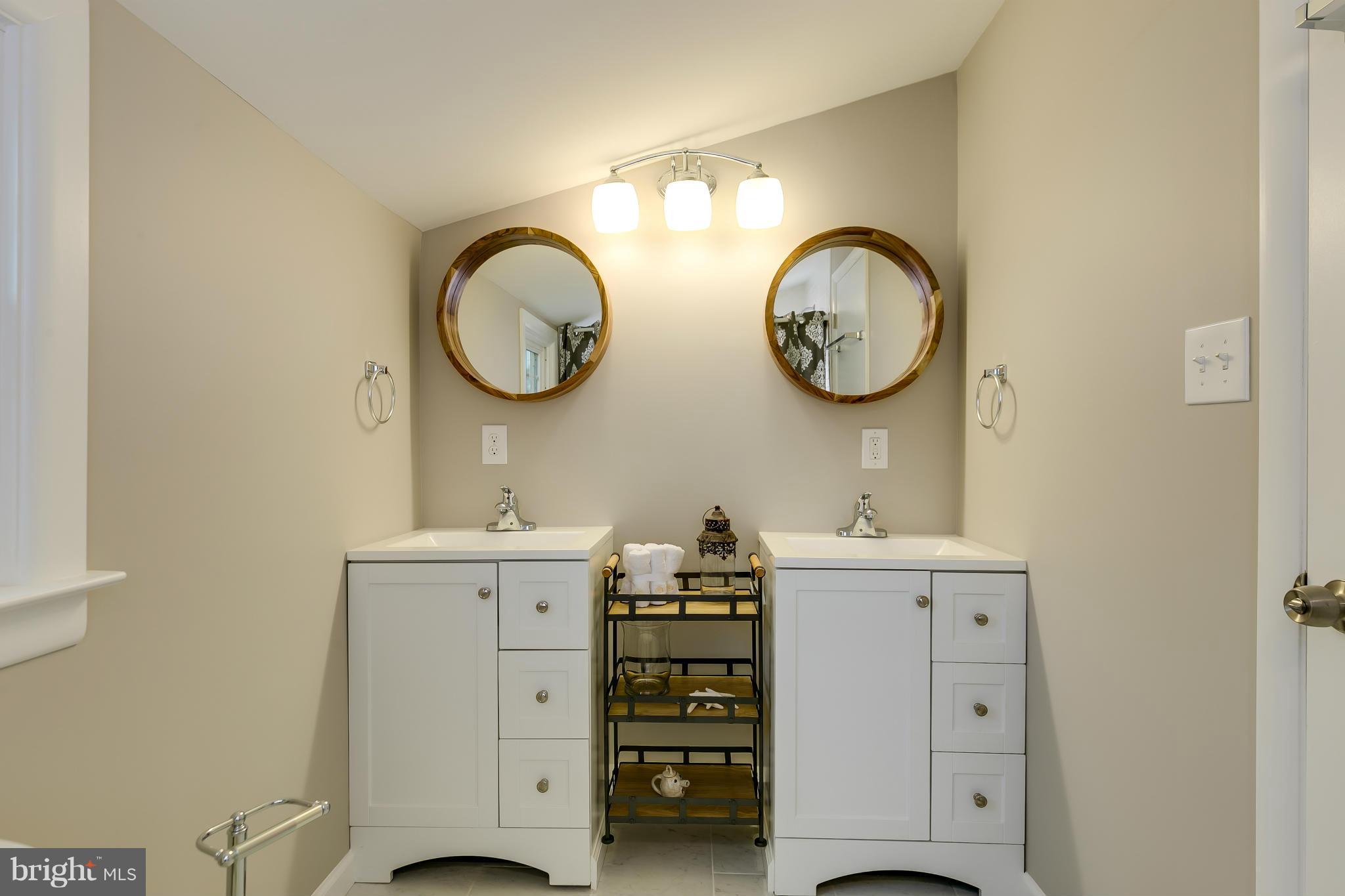 2829 Munson Street Silver Spring, MD 20902 - Photo 24 of 30 Bath (Master)