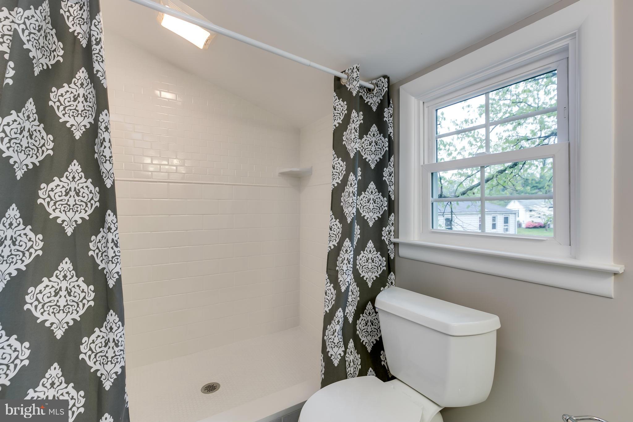 2829 Munson Street Silver Spring, MD 20902 - Photo 25 of 30 Bath (Master)