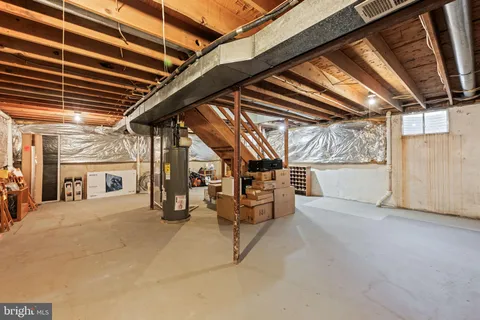 a view of a garage
