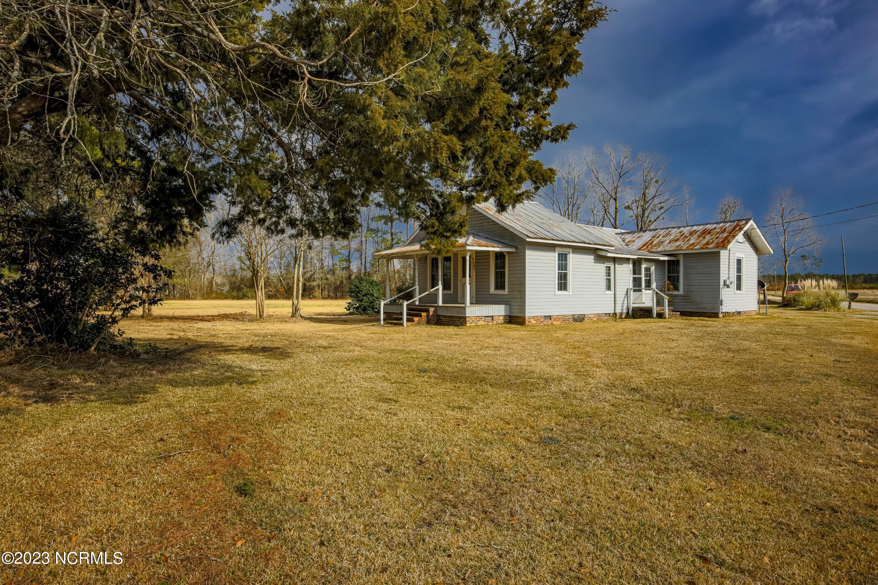 731 Jonestown Road Wallace, NC 28466 - Photo 1 of 47 Front view