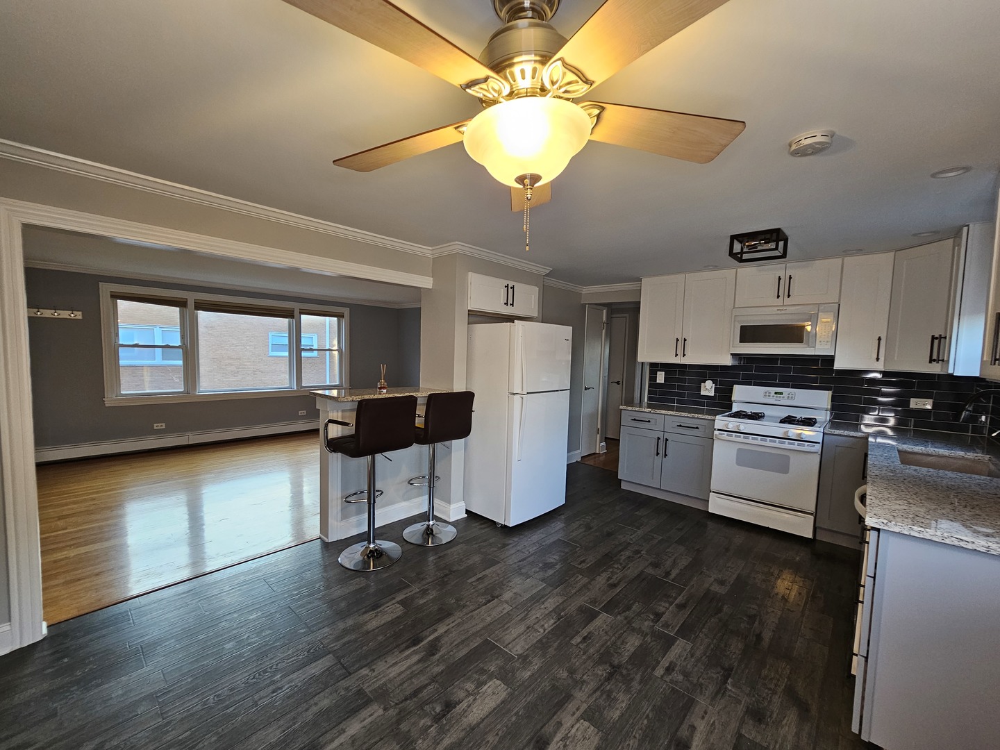 6925 West 64th Place, Unit 2F Chicago, IL 60638 - Photo 5 of 16
