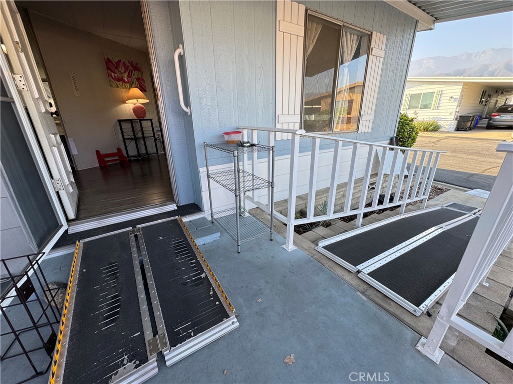 9800 Base Line Road, Unit 76 Rancho Cucamonga, CA 91701 - Photo 6 of 20 a view of an outdoor sitting area