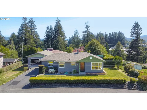 $349,000 | 853 West 15th Street, Coquille, OR 97423
