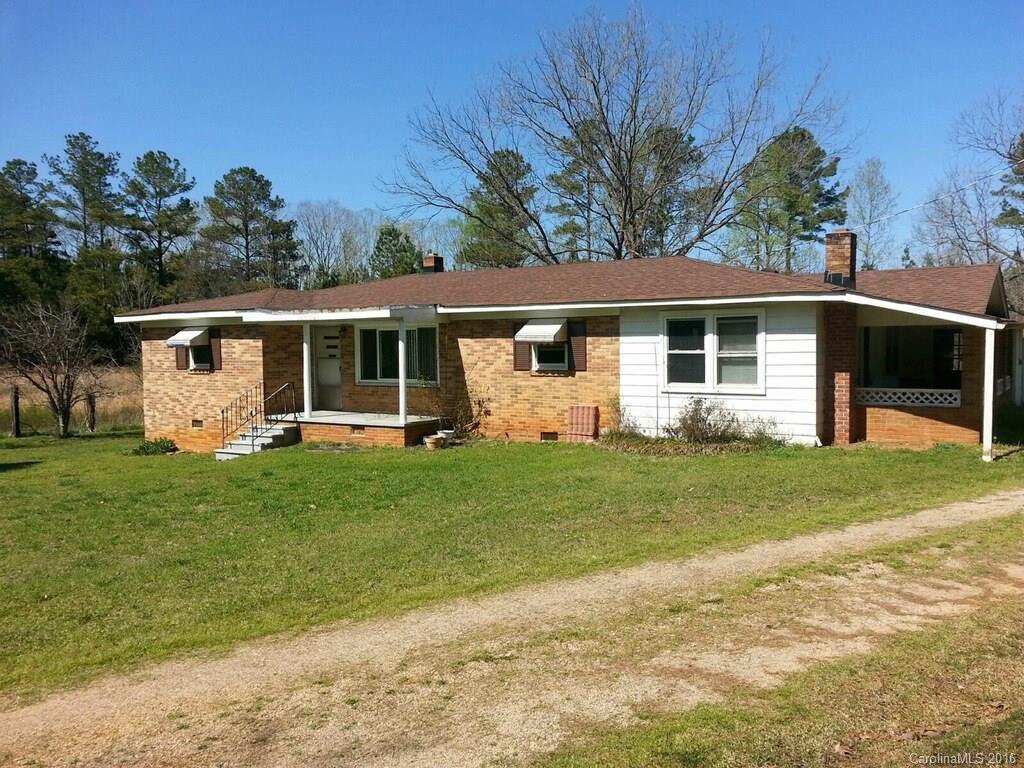 4869 Cabal Road Sharon, SC 29742 - Photo 5 of 5 a front view of house with yard and green space