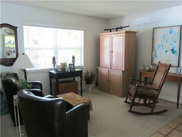 22187 Aquila Street Boca Raton, FL 33428 - Photo 9 of 24 Living Room