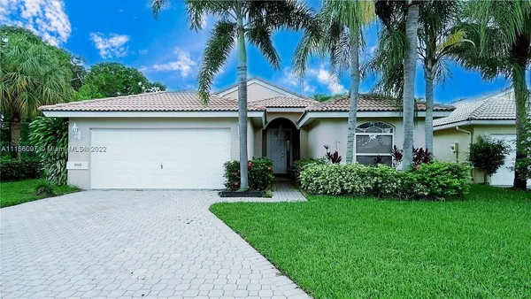$4,000 | 5449 Grande Palm Circle, Delray Beach, FL 33484