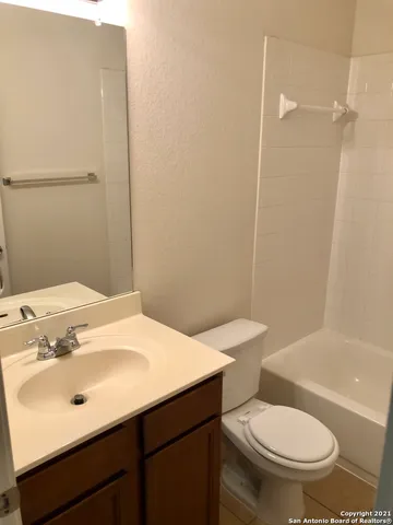 $1,800 | 10306 Floore Hollow, San Antonio, TX 78254