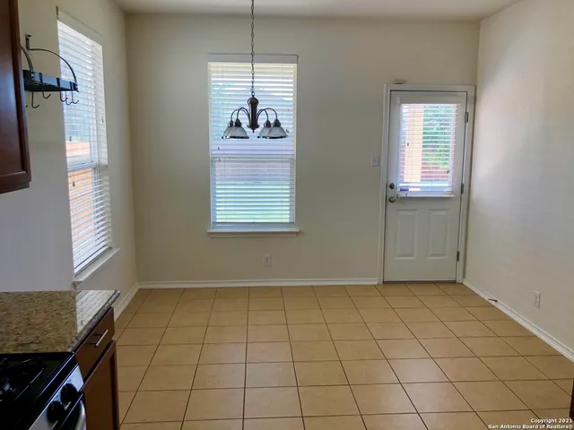 $1,800 | 10306 Floore Hollow, San Antonio, TX 78254