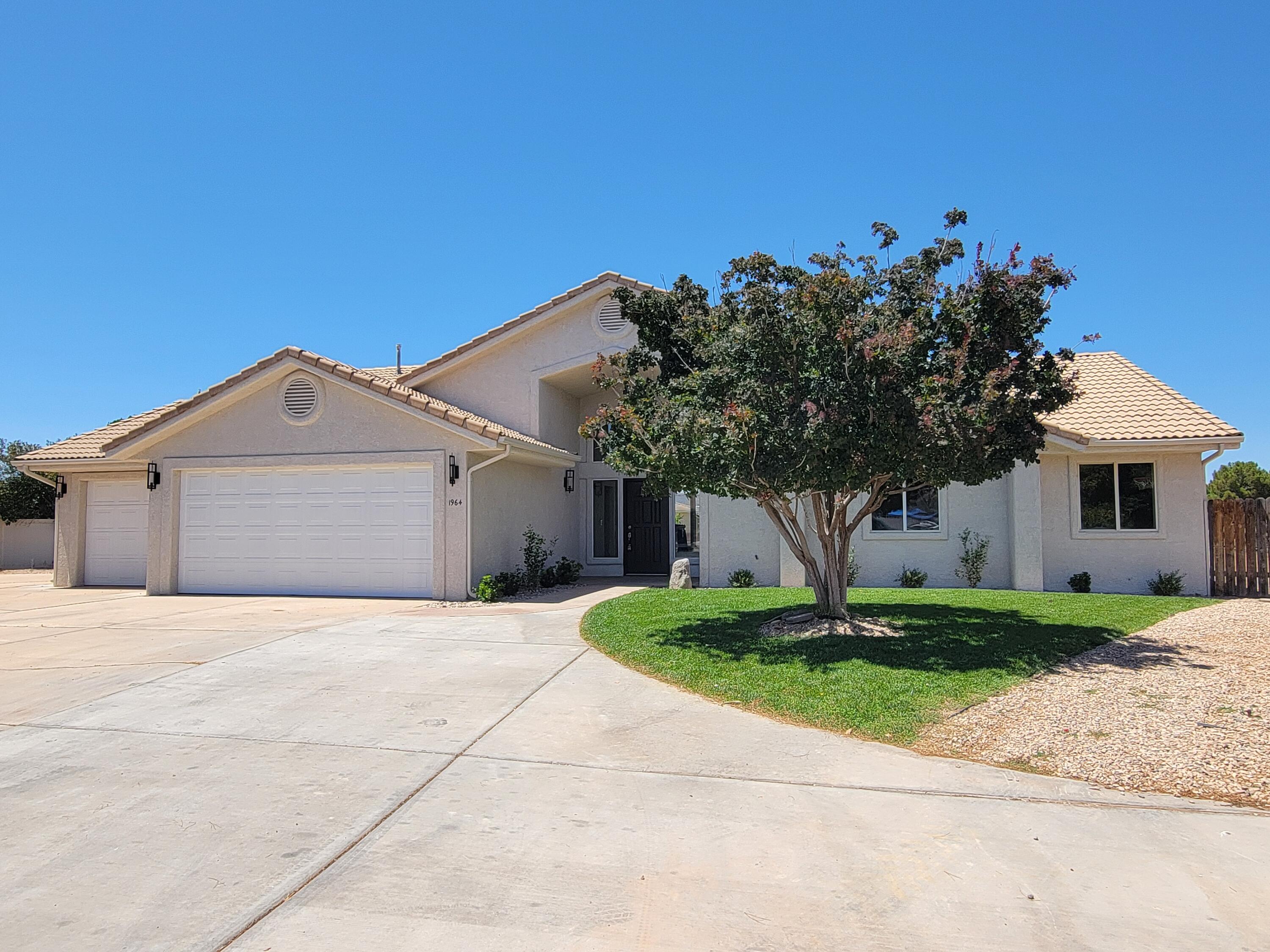 1964 Hedera Place St. George, UT 84790 - Photo 2 of 63 front 1