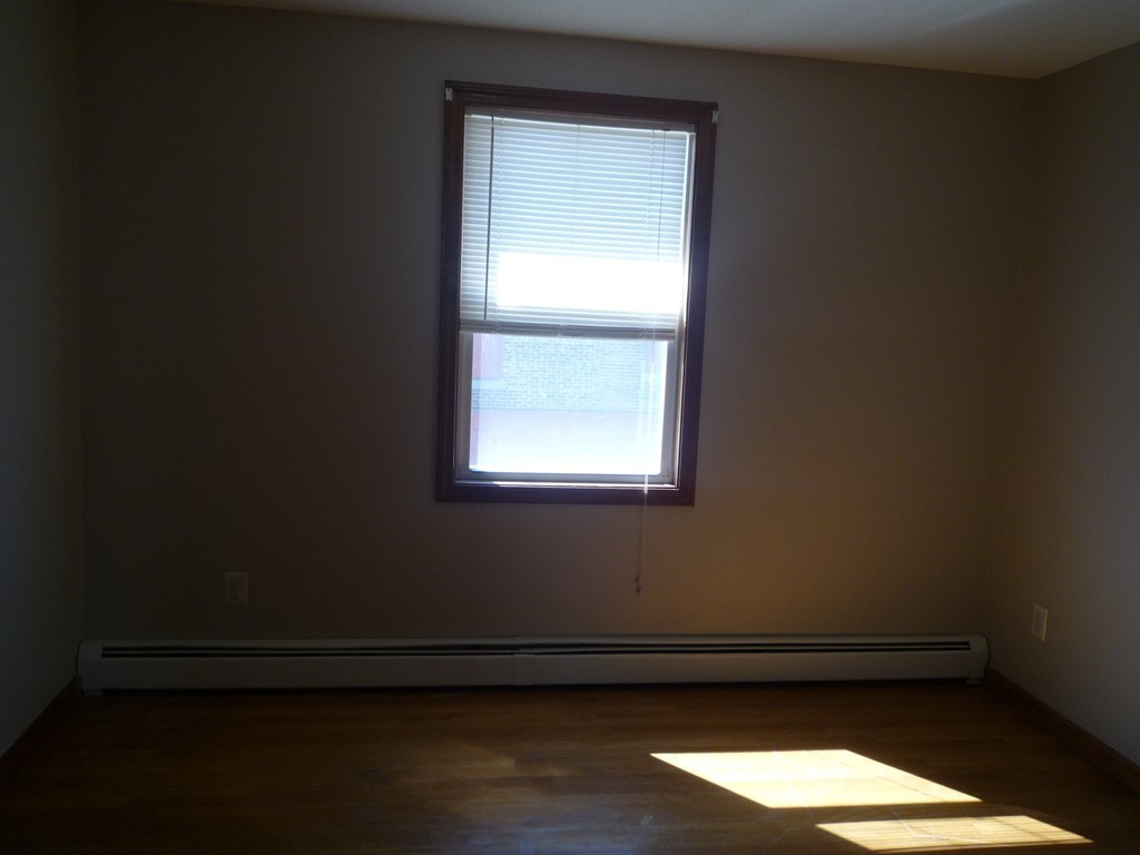 866 Cambridge Street Fall River, MA 02721 - Photo 15 of 21