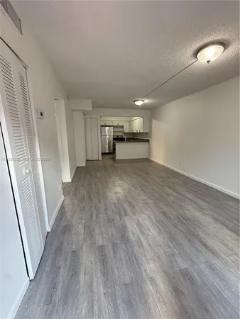 $2,000 | 15687 Southwest 85th Terrace, Unit 233, Miami, FL 33193