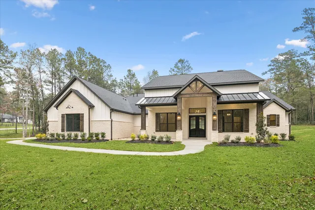 $1,049,900 | 104 Dawn Court, Huntsville, TX 77340