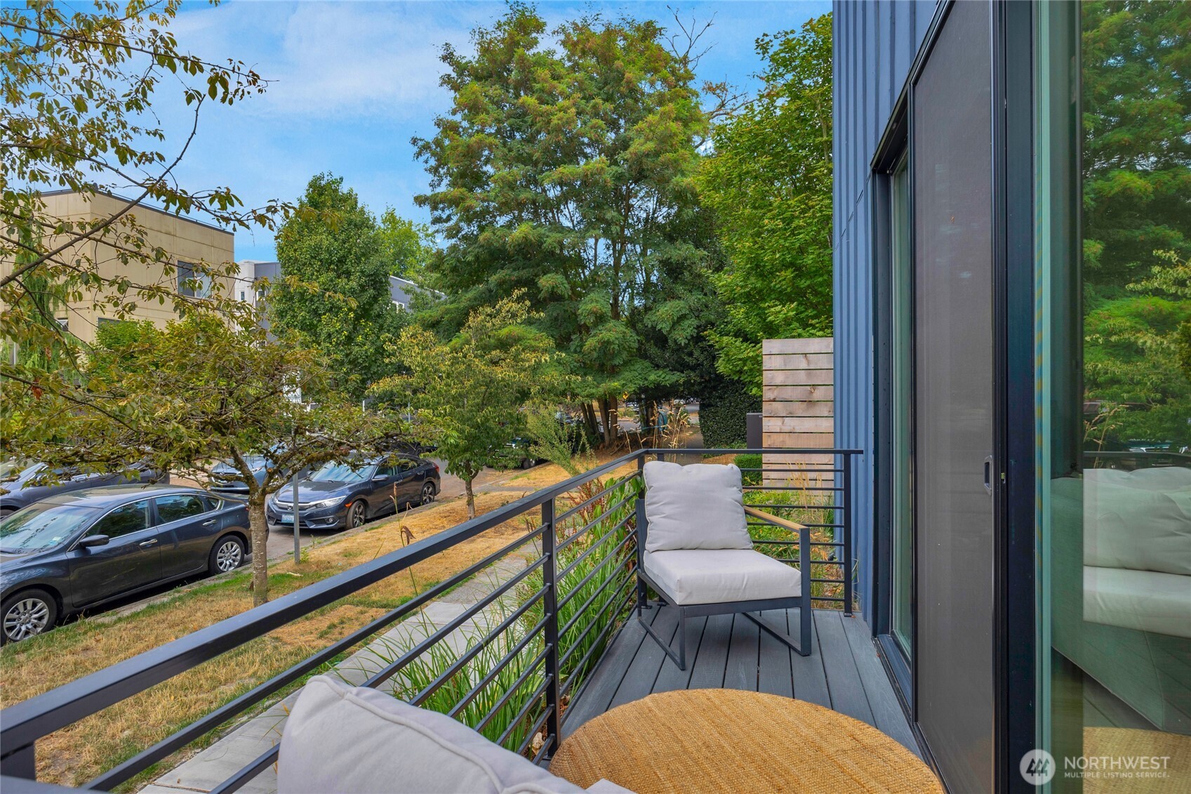 922 16th Avenue, Unit A Seattle, WA 98122 - Photo 5 of 29