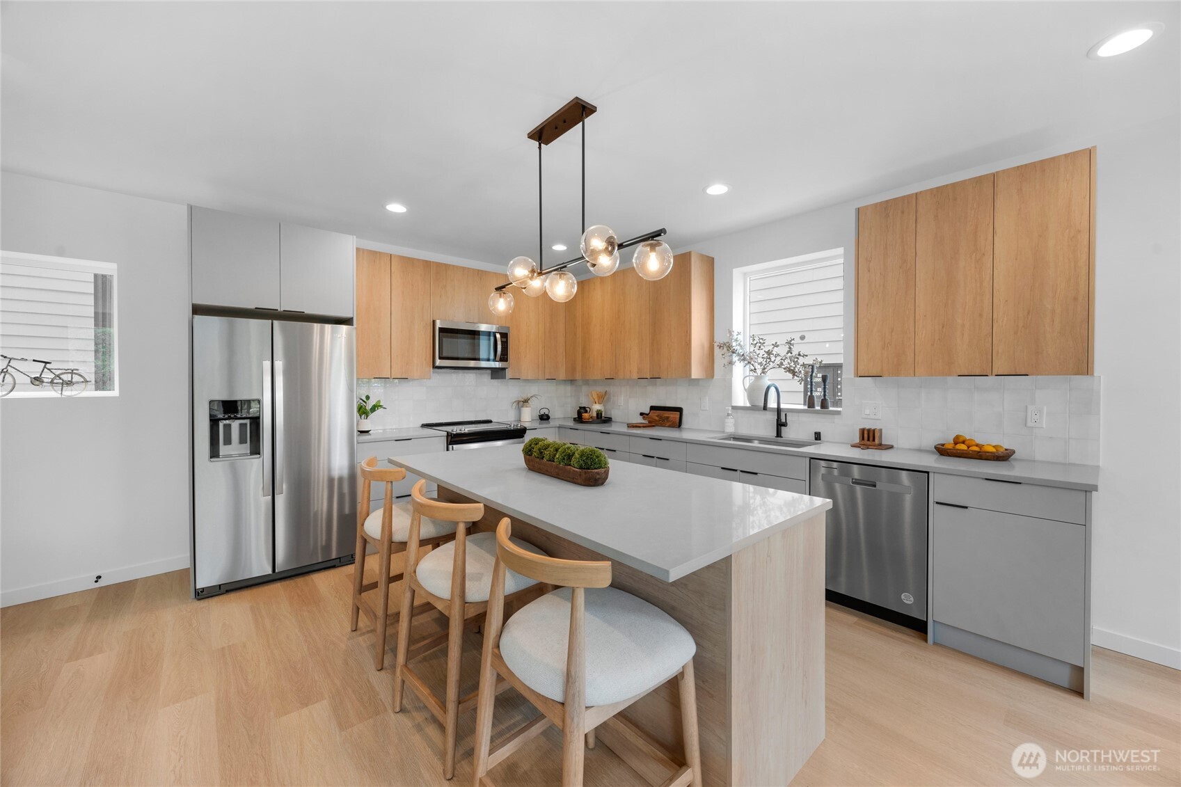 922 16th Avenue, Unit A Seattle, WA 98122 - Photo 8 of 29