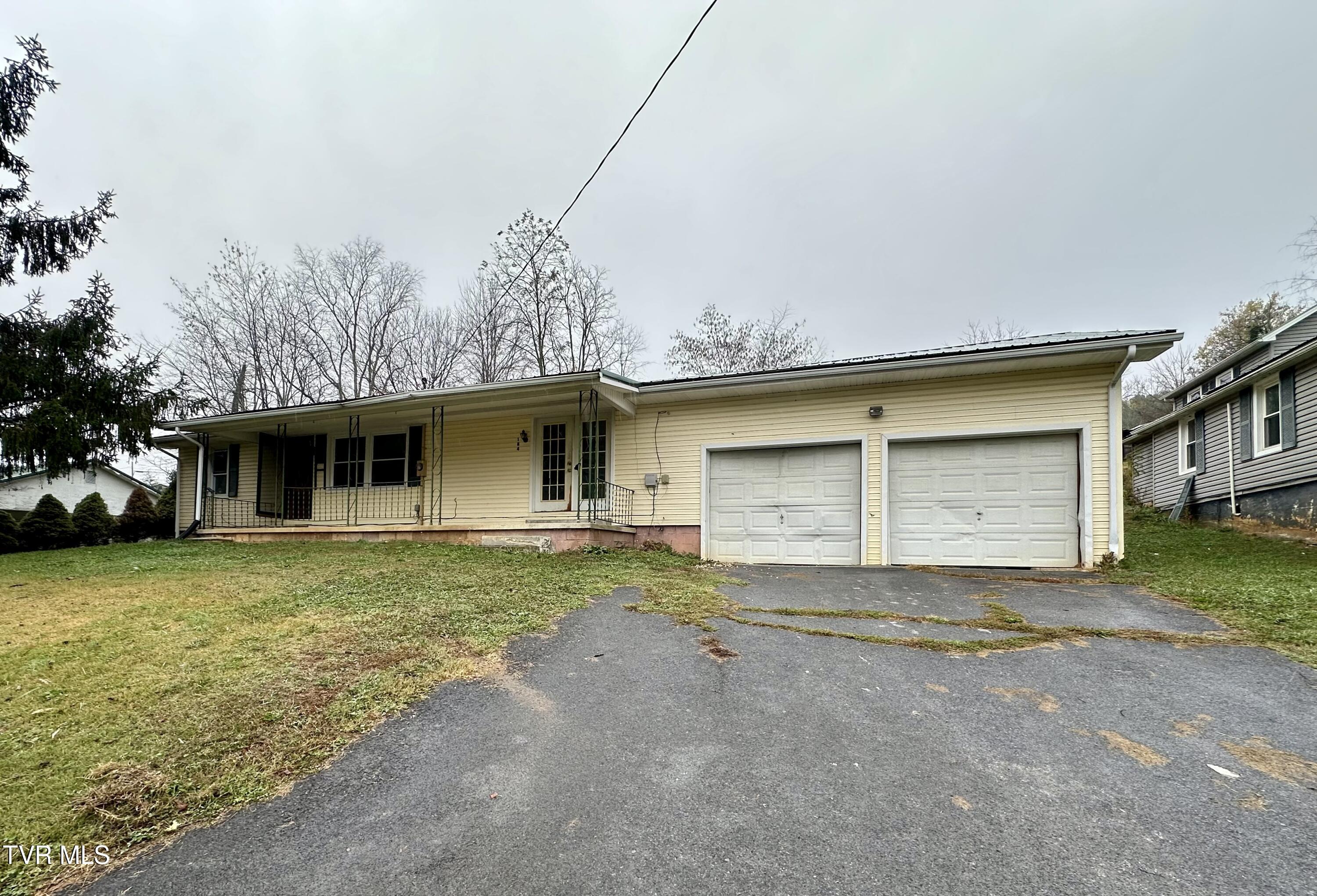 184 Hillcrest Road Bluff City, TN 37618 - Photo 1 of 18 1