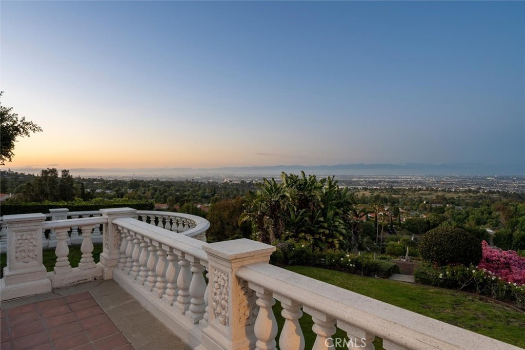 27310 Rainbow Ridge Road Palos Verdes Peninsula, CA 90274 - Photo 2 of 18