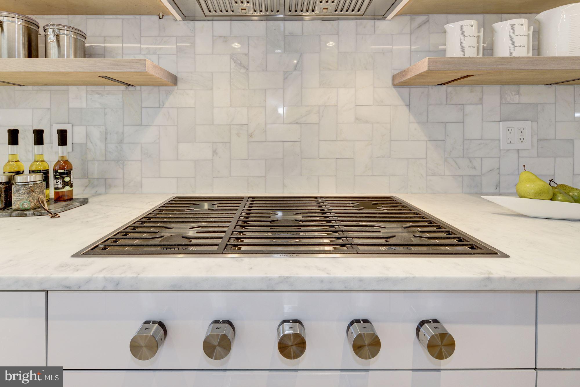 505 K Street Northeast, Unit 2 Washington, DC 20002 - Photo 7 of 18 a close up of a stove