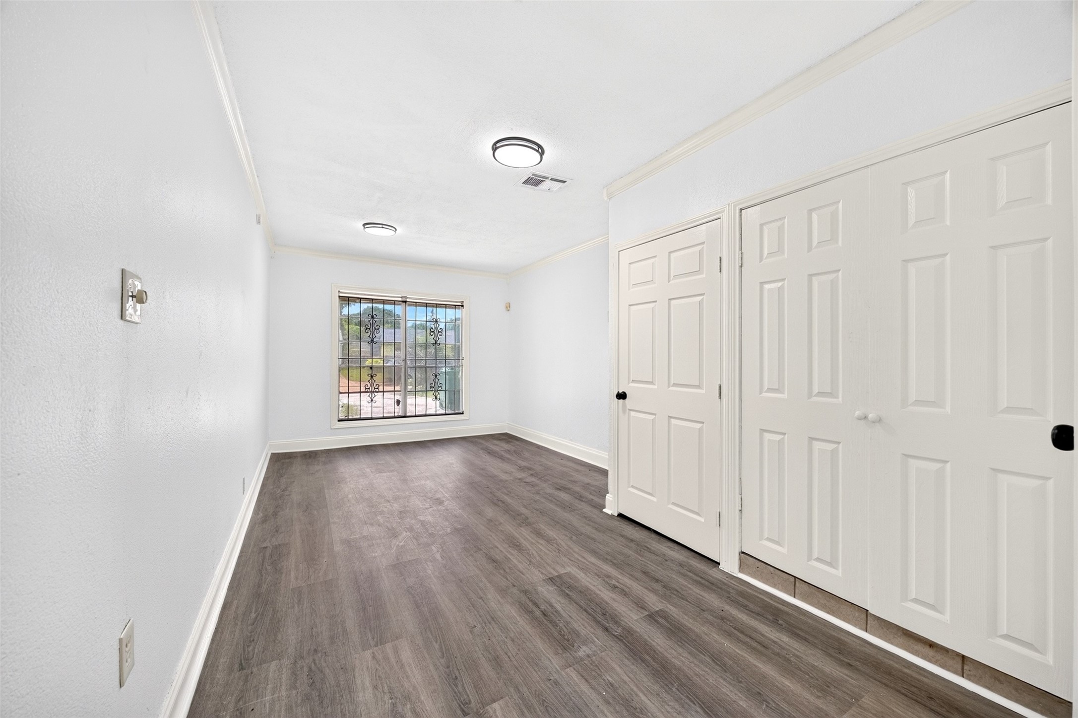 9211 Clearway Drive Houston, TX 77033 - Photo 19 of 34