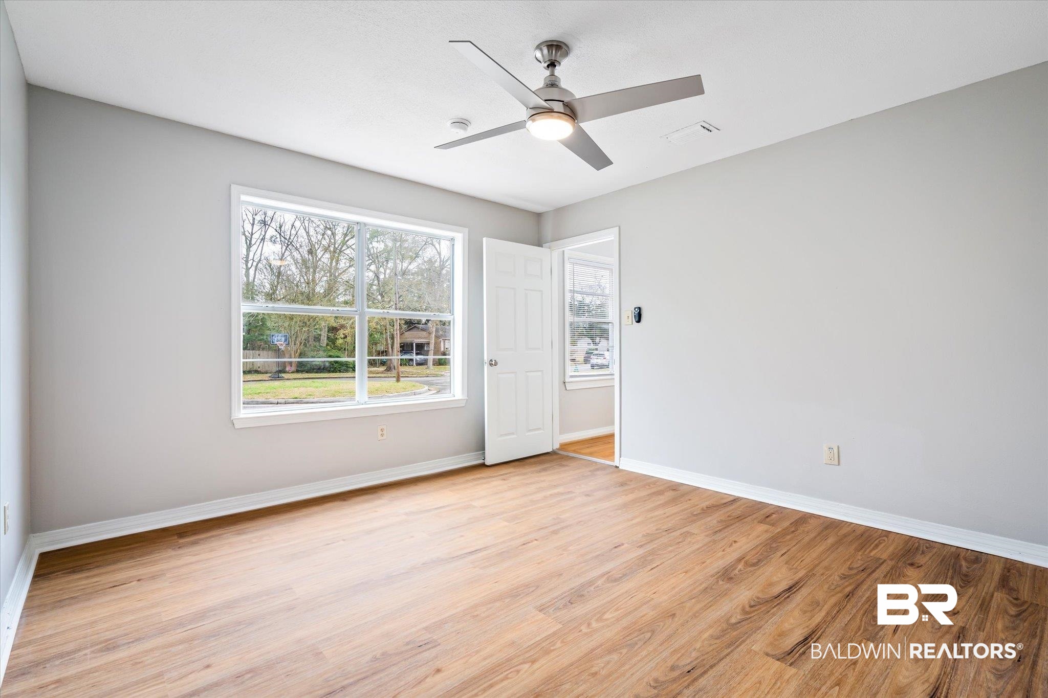 129 Shell Rd Place Mobile, AL 36607 - Photo 10 of 22