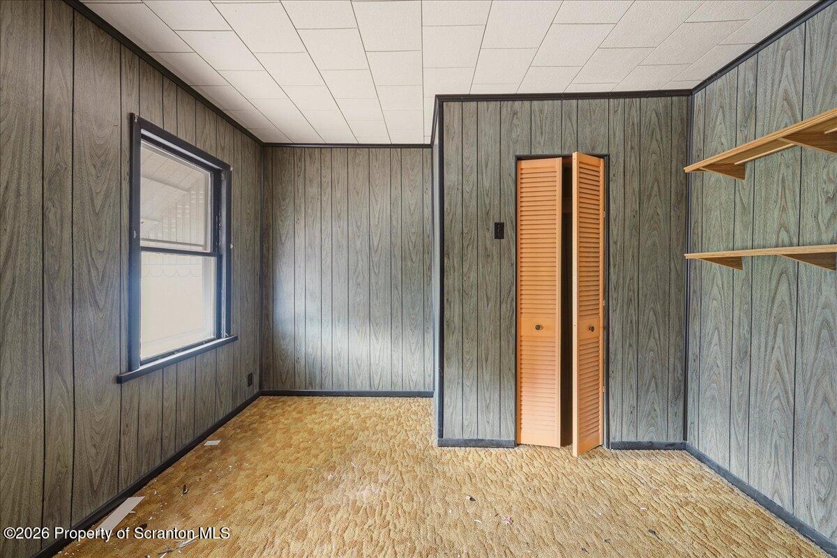 910-912 Hampton Street Scranton, PA 18504 - Photo 10 of 35 912- Bedroom 2