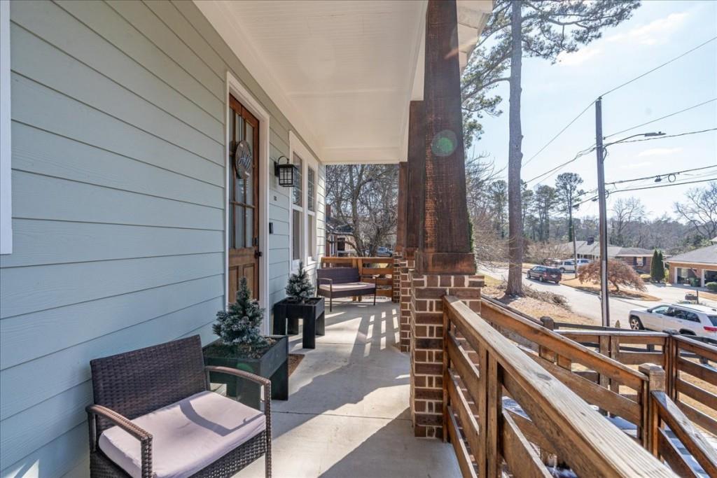 435 Walton Street Monroe, GA 30655 - Photo 3 of 52