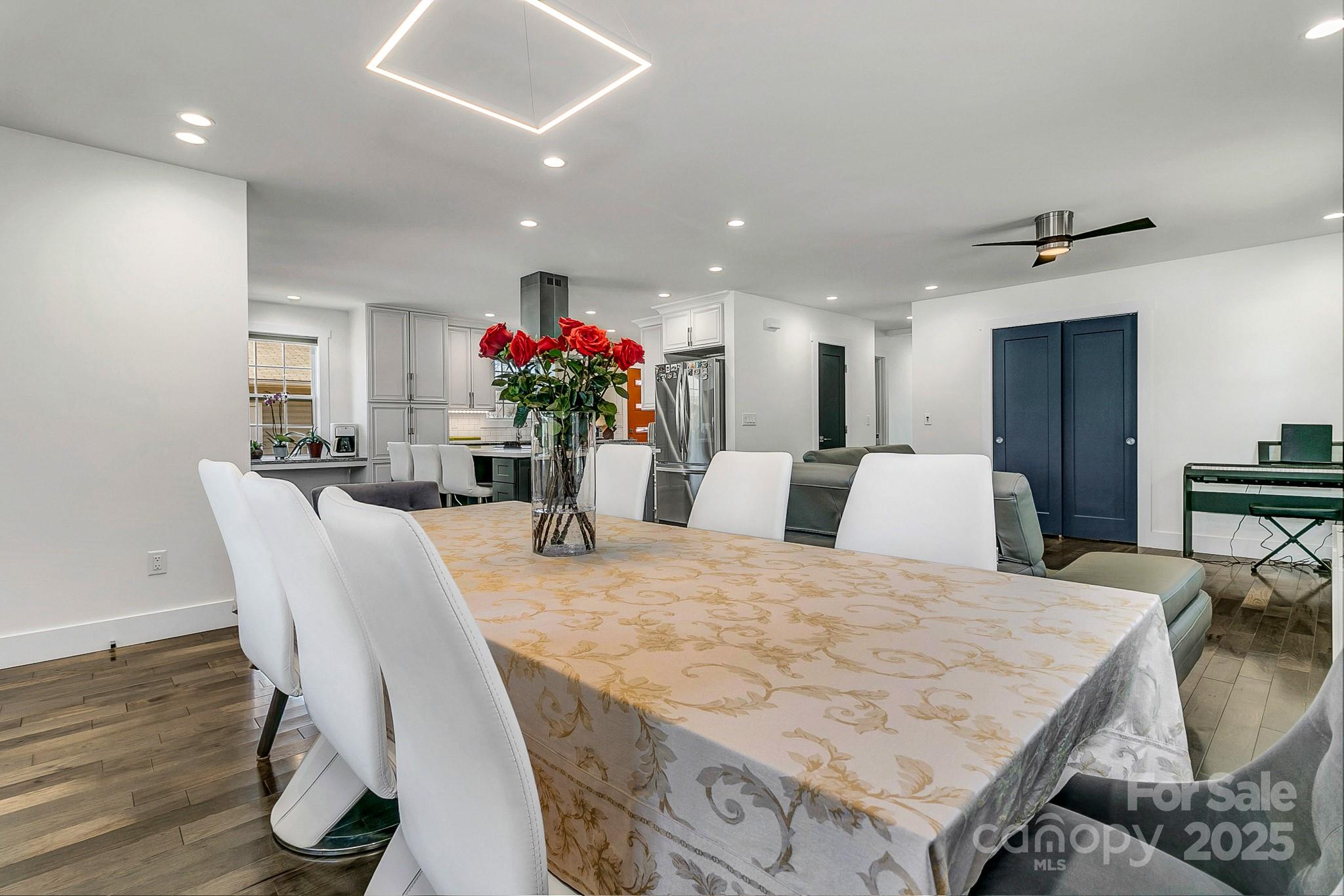 215 East Oakview Road Asheville, NC 28806 - Photo 15 of 42