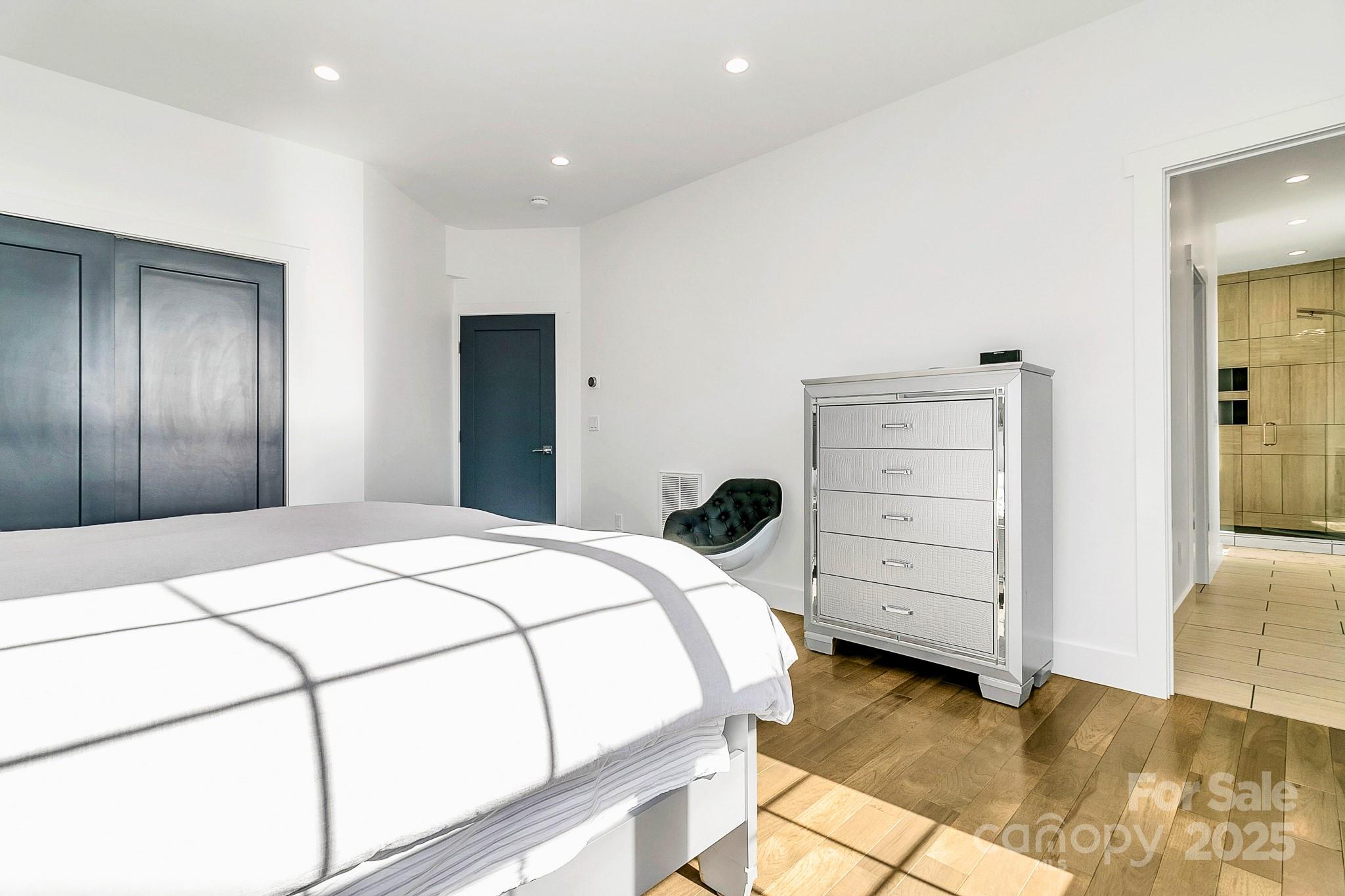 215 East Oakview Road Asheville, NC 28806 - Photo 21 of 42