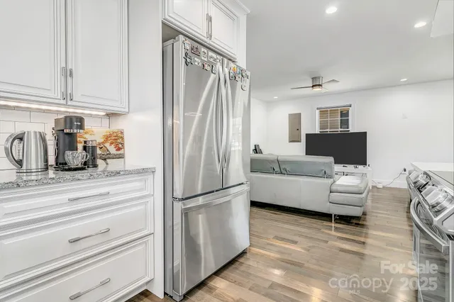 $525,000 | 215 East Oakview Road, Asheville, NC 28806