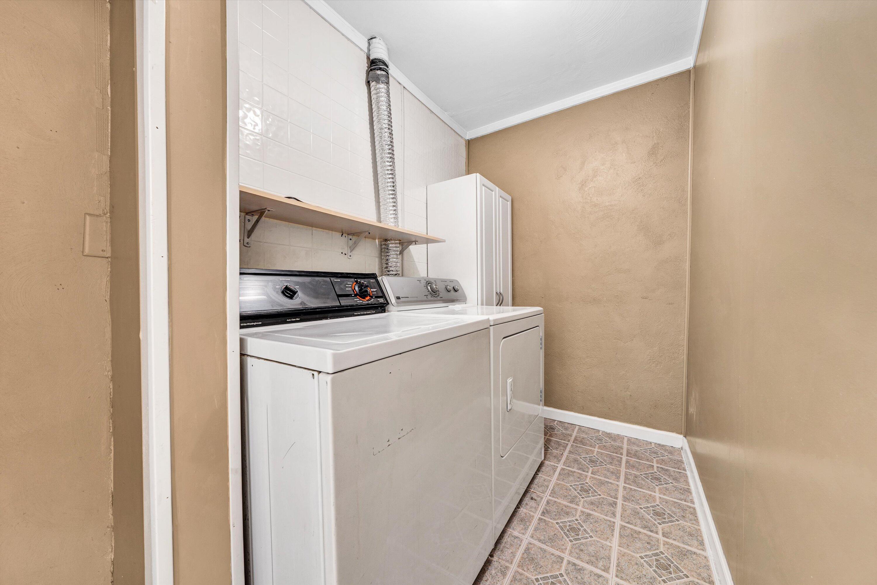3361 Forest Ridge Road Roanoke, VA 24018 - Photo 11 of 24 12-DSC09411