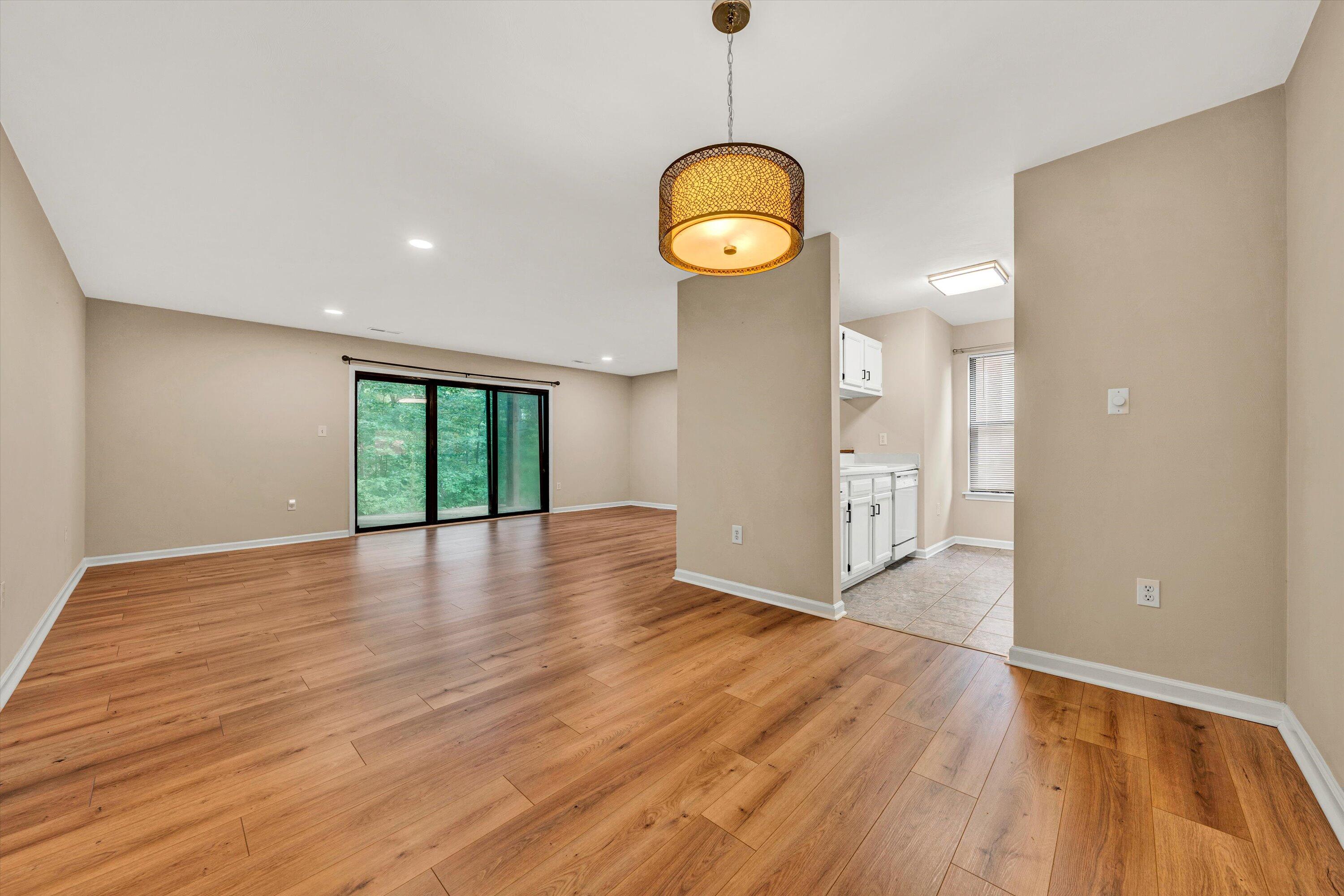 3361 Forest Ridge Road Roanoke, VA 24018 - Photo 6 of 24 07-DSC09396