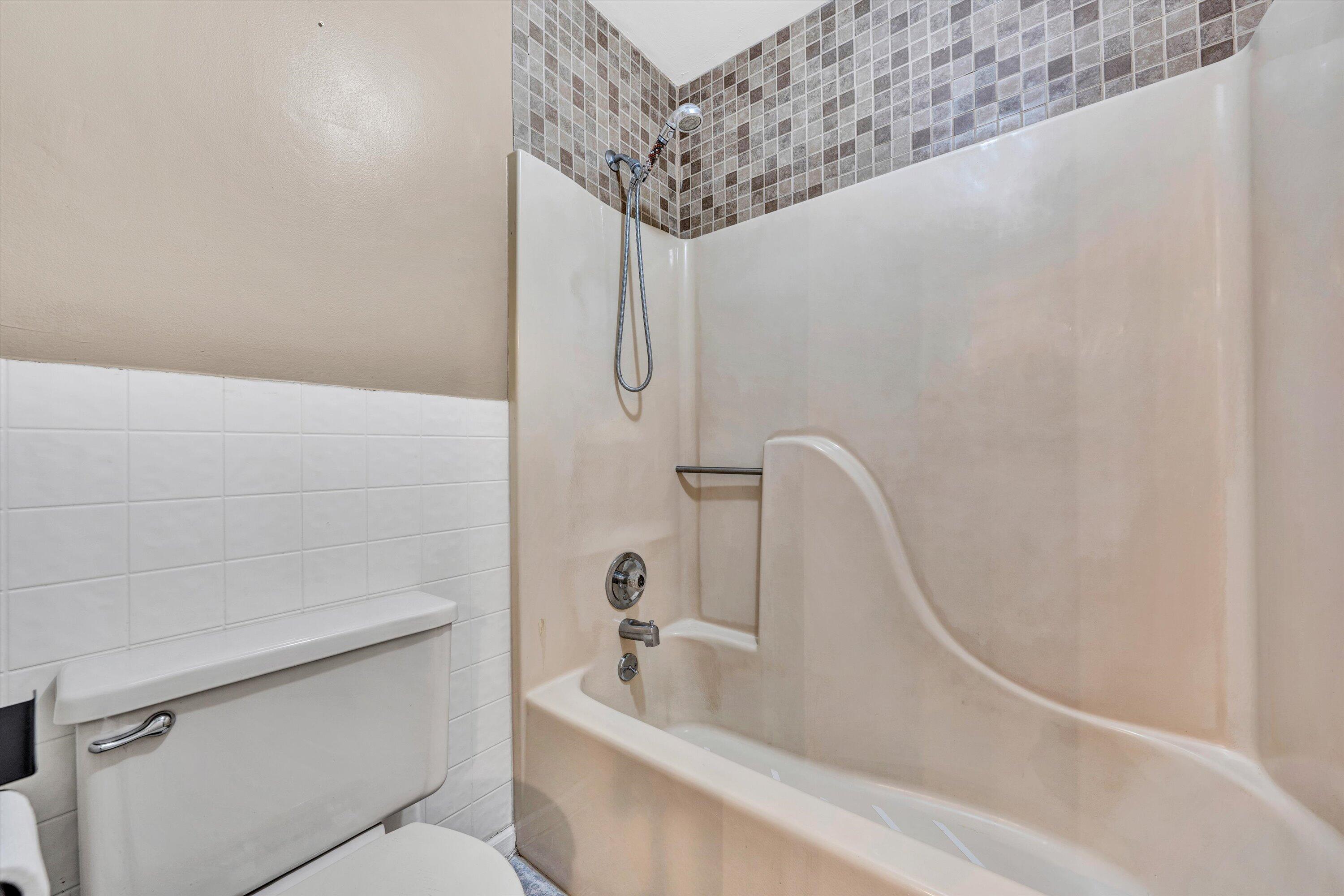 3361 Forest Ridge Road Roanoke, VA 24018 - Photo 10 of 24 11-DSC09408