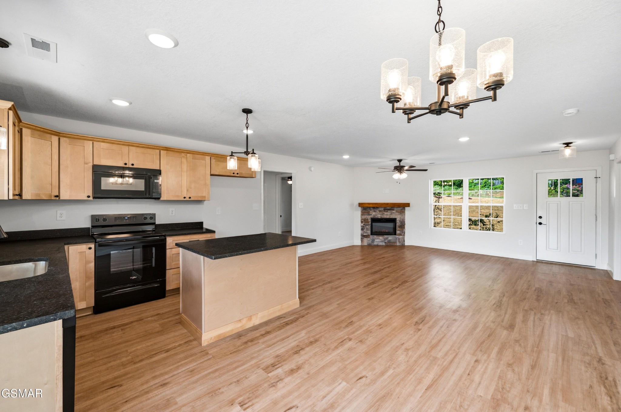 2816 Holiday Hills Road Kodak, TN 37764 - Photo 4 of 35 Gallery Image 4