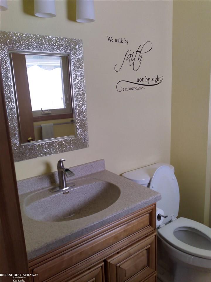 21710 Chester Road Ray, MI 48096 - Photo 17 of 25 50064721-16.JPG