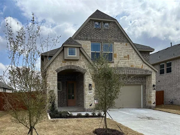 $415,000 | 1009 River Oaks Drive, Godley, TX 76044