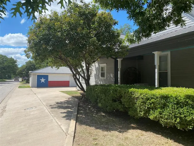 $350,000 | 818 East Elm Street, Hillsboro, TX 76645