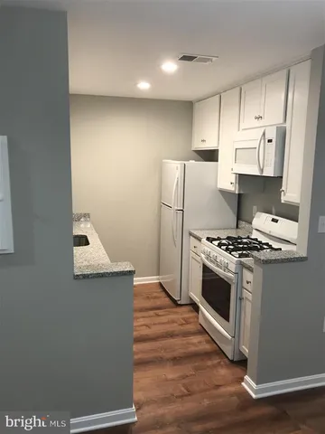 $201,900 | 118 Mountain Road, Unit 3A, Glen Burnie, MD 21060