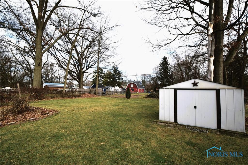 818 Eton Road Toledo, OH 43615 - Photo 11 of 34 Gallery Image 11