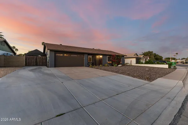 $575,000 | 2200 North Los Altos Drive, Chandler, AZ 85224