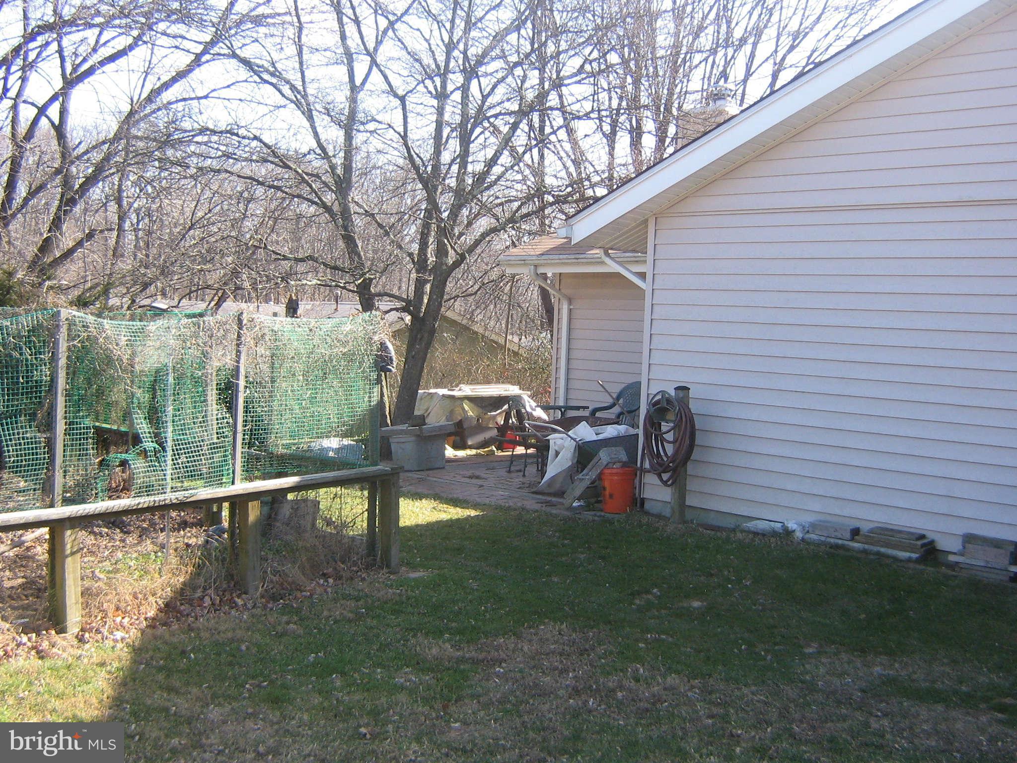 2811 Homecrest Circle Silver Spring, MD 20906 - Photo 20 of 30 Exterior (Rear)