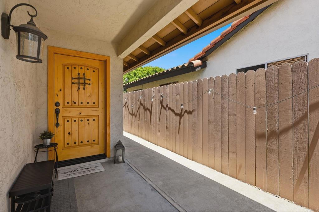 216 Ocotillo Place Oceanside, CA 92057 - Photo 3 of 28