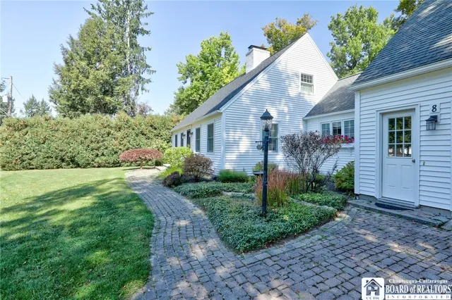 $425,000 | 8 Ivy Lane, Busti, NY 14750