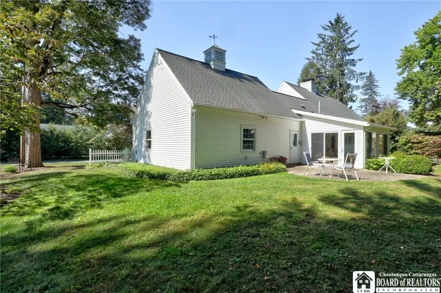 $425,000 | 8 Ivy Lane, Busti, NY 14750