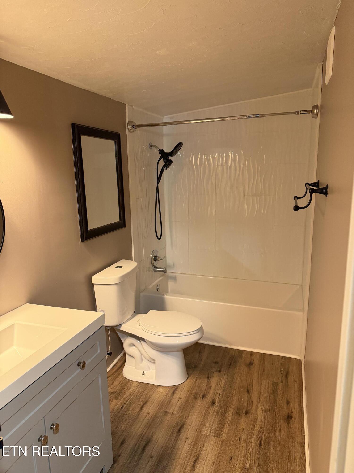 913 Topside Road Sevierville, TN 37862 - Photo 17 of 28 Owners Suite Bath