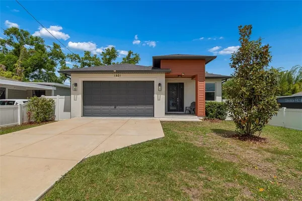 $560,000 | 1901 West Cluster Avenue, Tampa, FL 33604