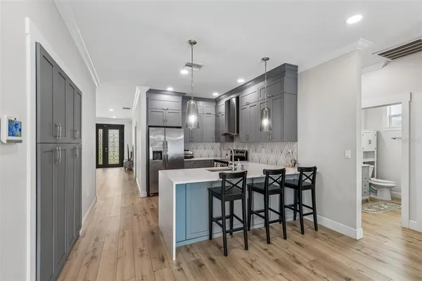 $560,000 | 1901 West Cluster Avenue, Tampa, FL 33604