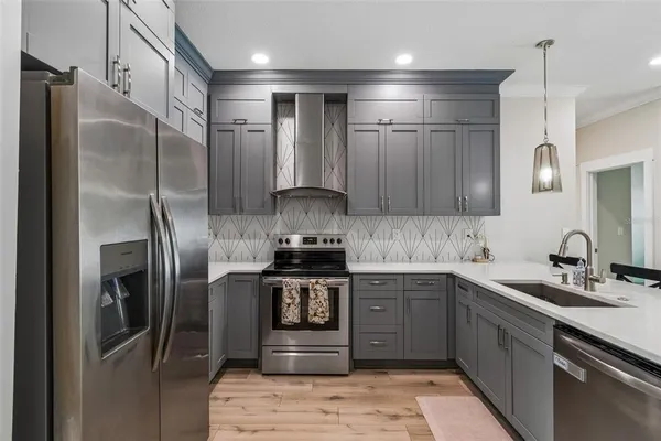 $560,000 | 1901 West Cluster Avenue, Tampa, FL 33604
