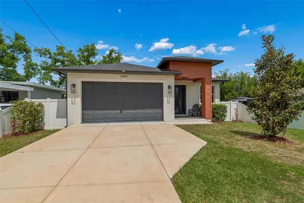 $560,000 | 1901 West Cluster Avenue, Tampa, FL 33604