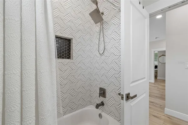 $560,000 | 1901 West Cluster Avenue, Tampa, FL 33604
